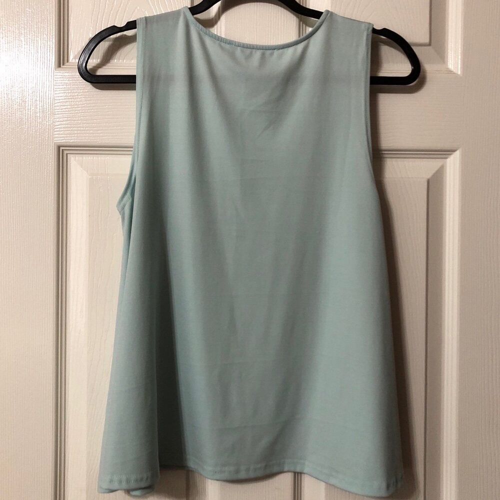 Forever21 Pearl Neckline Blue Sleeveless Blouse Size Medium Womens - Picture 3 of 7